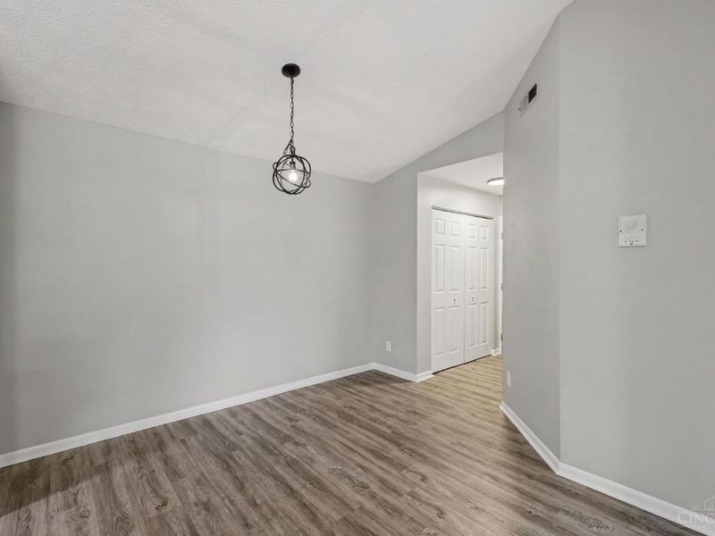 5985 Meadow Creek Drive, Unit 9, Miami Township, OH 45150 Photo 5