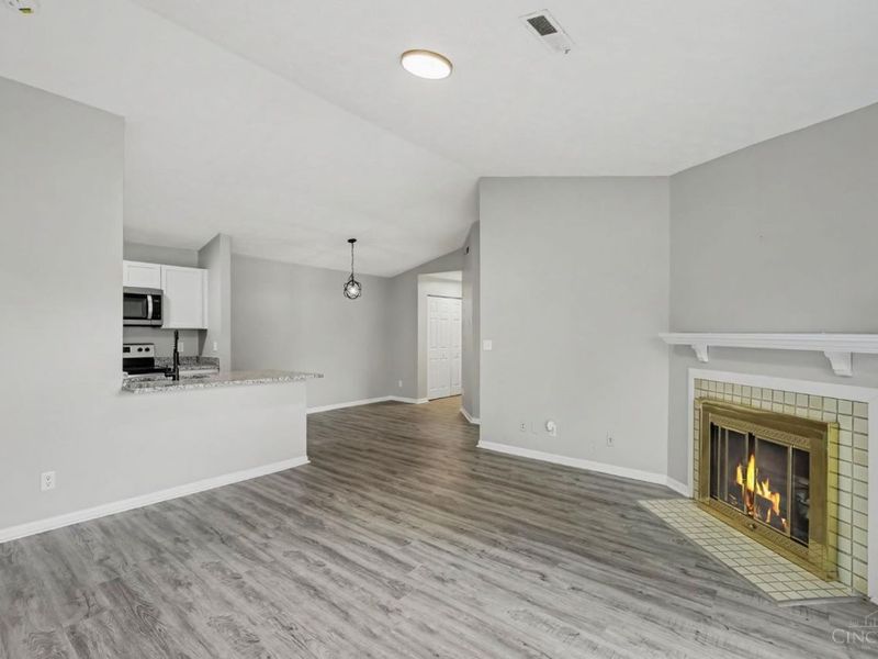 5985 Meadow Creek Drive, Unit 9, Miami Township, OH 45150 Photo 9
