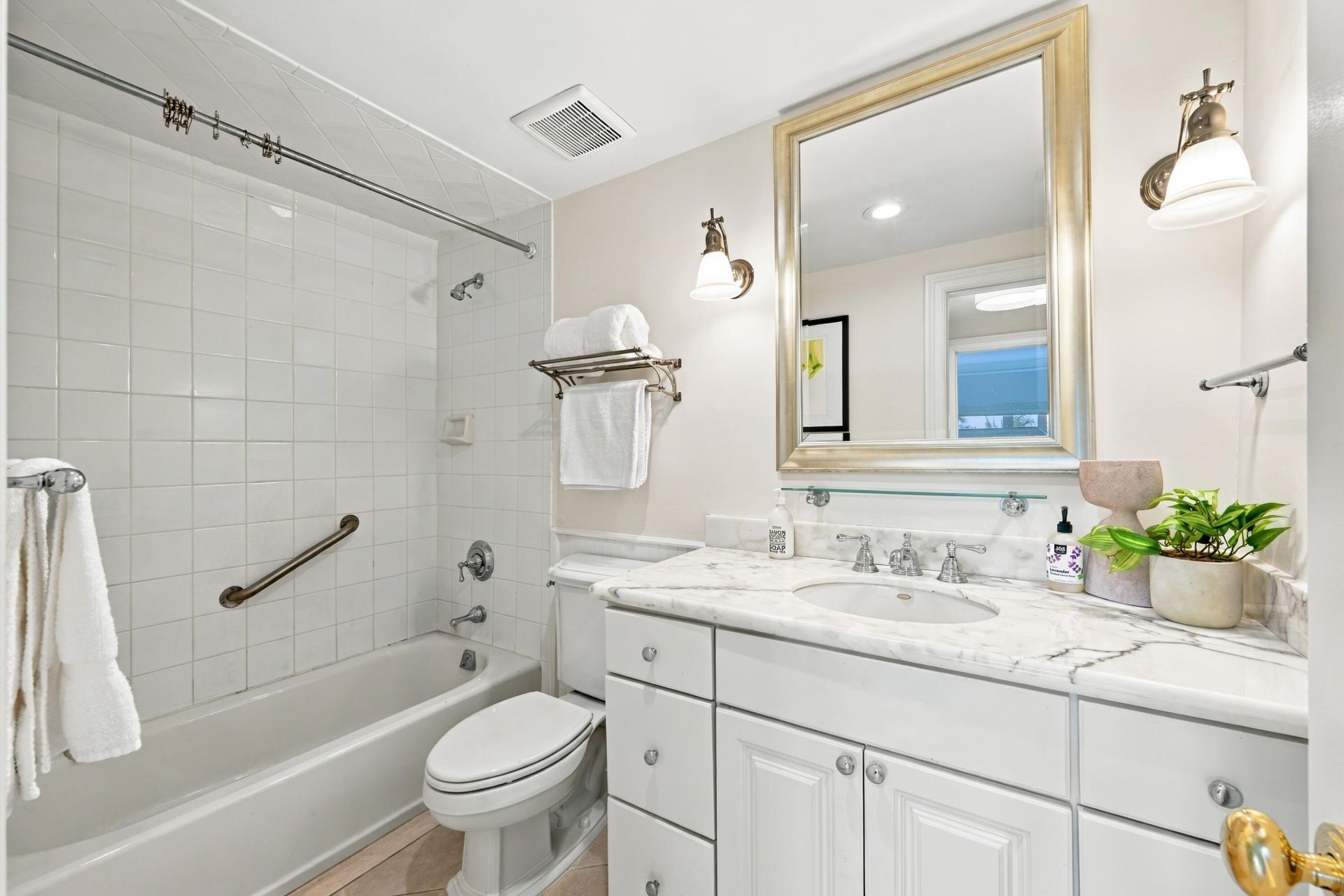 250 Bradley Place, Unit 504, Palm Beach, FL 33480 Photo