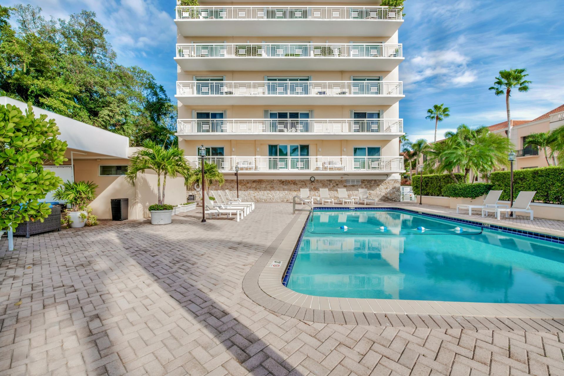 250 Bradley Place, Unit 504, Palm Beach, FL 33480 Photo