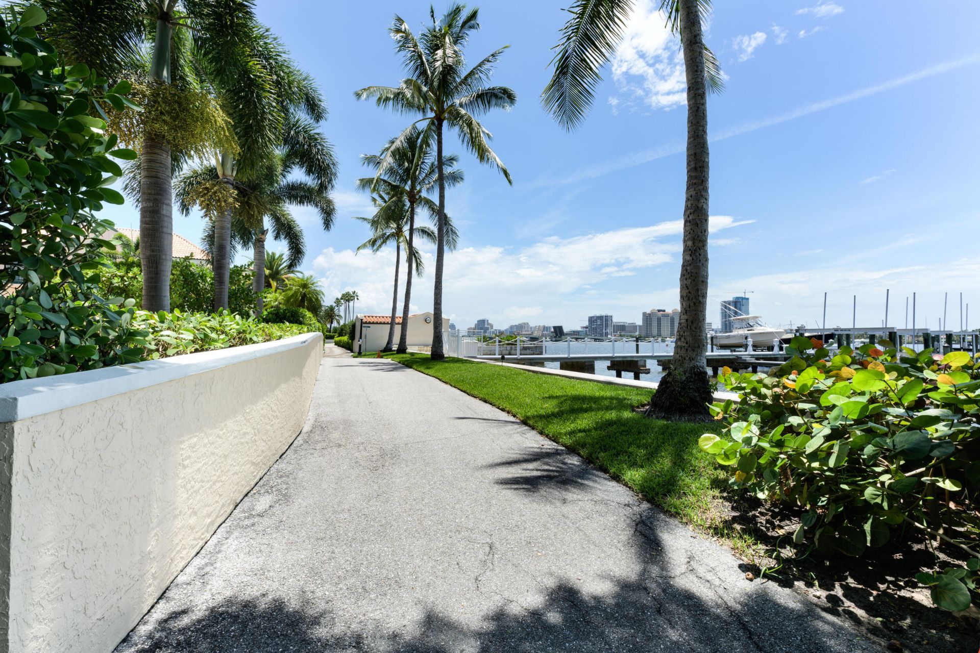 250 Bradley Place, Unit 504, Palm Beach, FL 33480 Photo