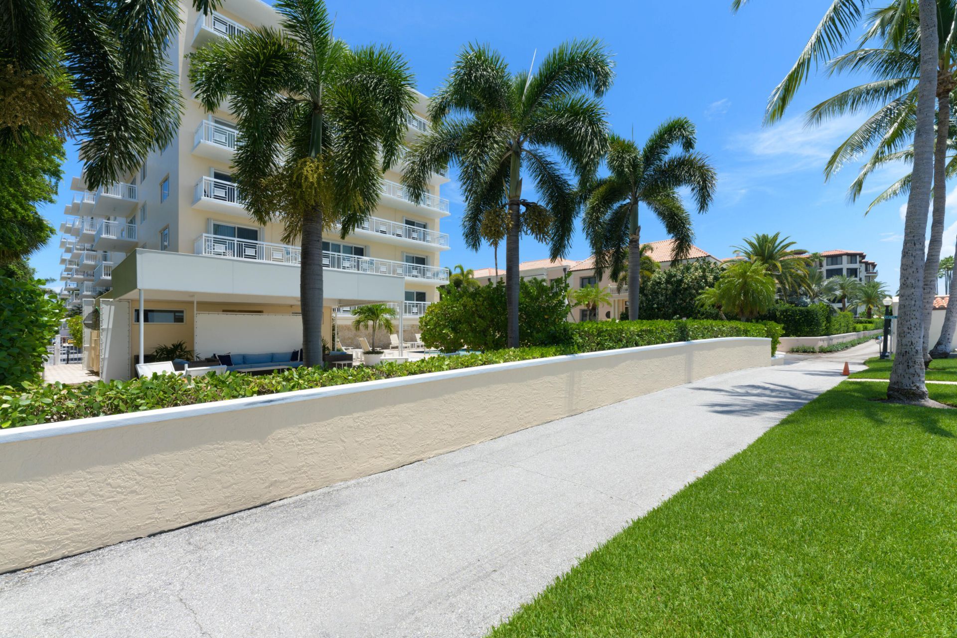 250 Bradley Place, Unit 504, Palm Beach, FL 33480 Photo
