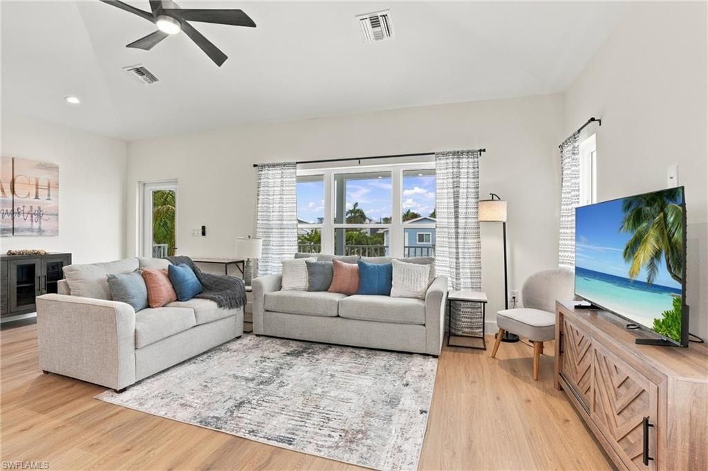 250 Pearl St , Fort Myers Beach, FL 33931 Photo