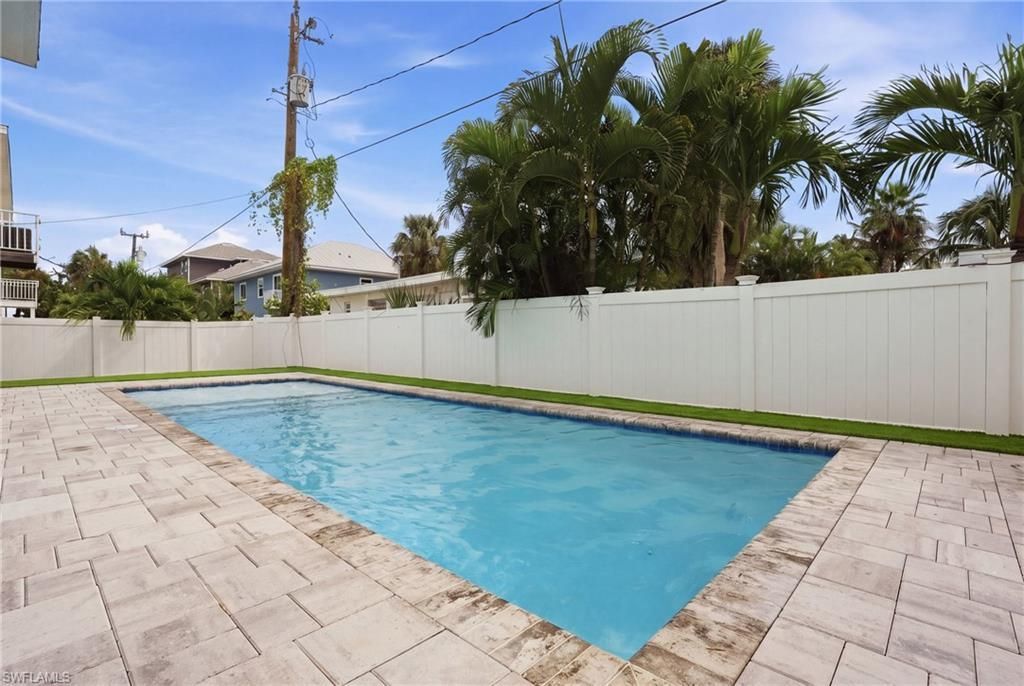 250 Pearl St , Fort Myers Beach, FL 33931 Photo