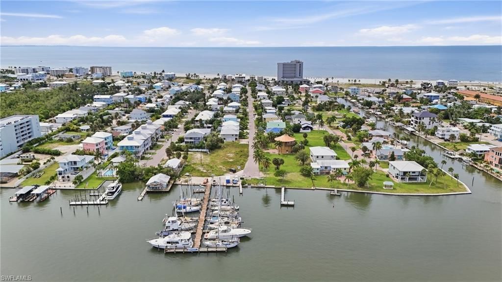 250 Pearl St , Fort Myers Beach, FL 33931 Photo