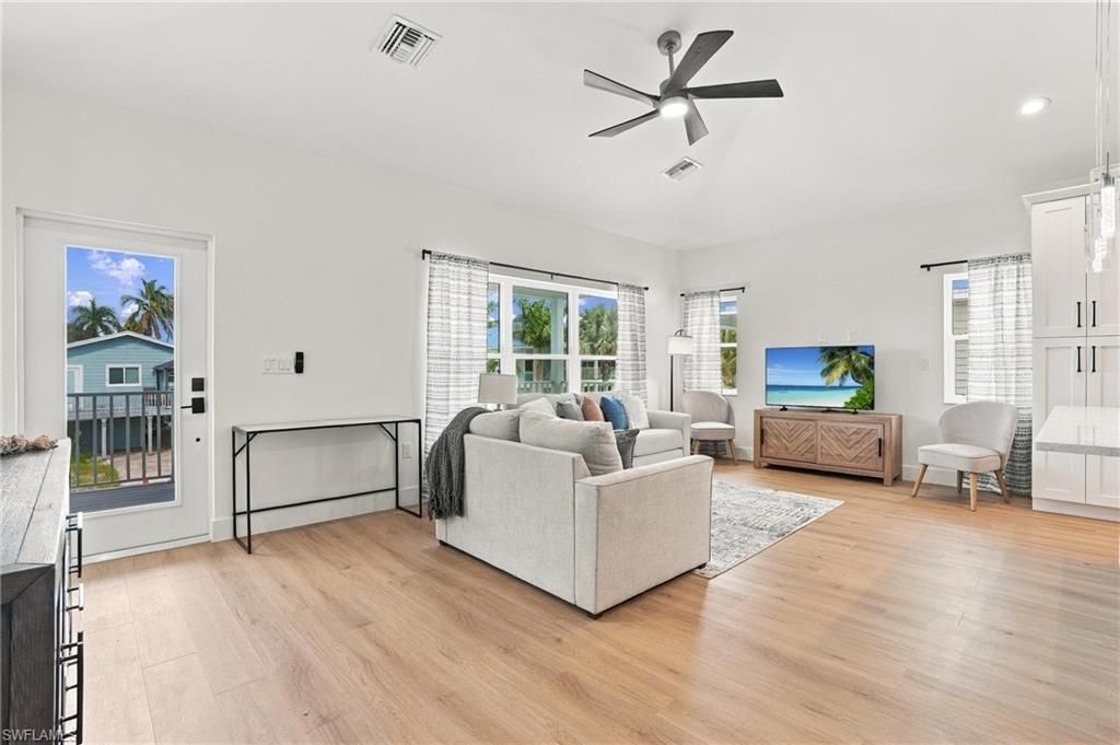 250 Pearl St , Fort Myers Beach, FL 33931 Photo