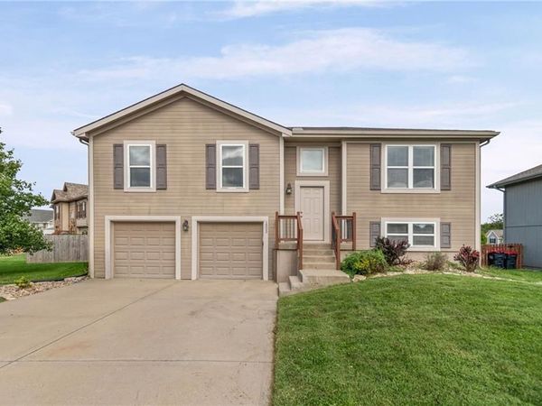 1505 Clear Creek Drive, Kearney, MO 64060