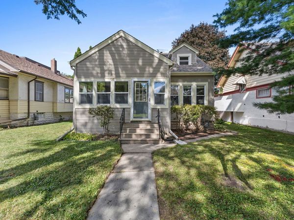 1411 Palace Avenue, Saint Paul, MN 55105