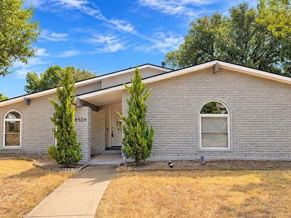8508 Londonderry Lane, Dallas, TX 75228