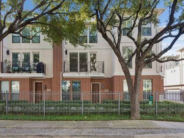 2606 Shelby Avenue, Unit 102, Dallas, TX 75219