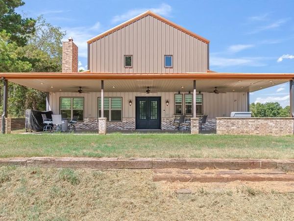 636 Spruce Road , Big Sandy, TX 75755