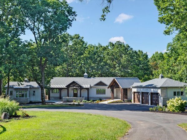 4901 E Farm Rd 66, Springfield, MO 65803