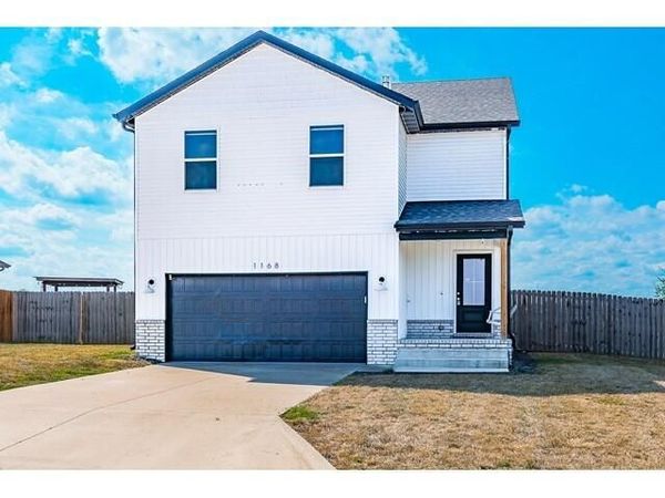 1168 W Holly Street, Republic, MO 65738