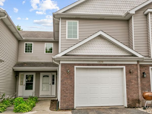 1320 E Arnold Street, Unit 1320, Sandwich, IL 60548
