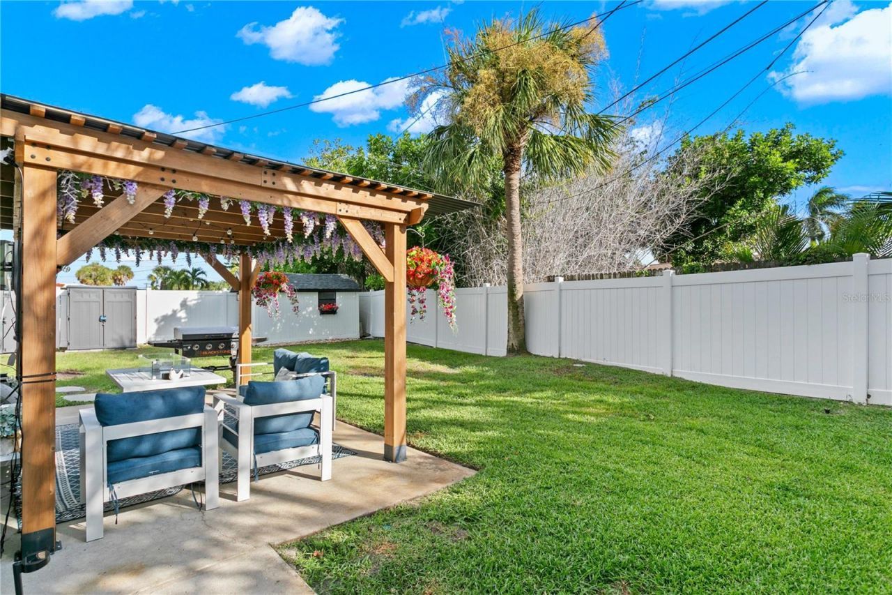 6947 S Shore Drive, South Pasadena, FL 33707 Photo
