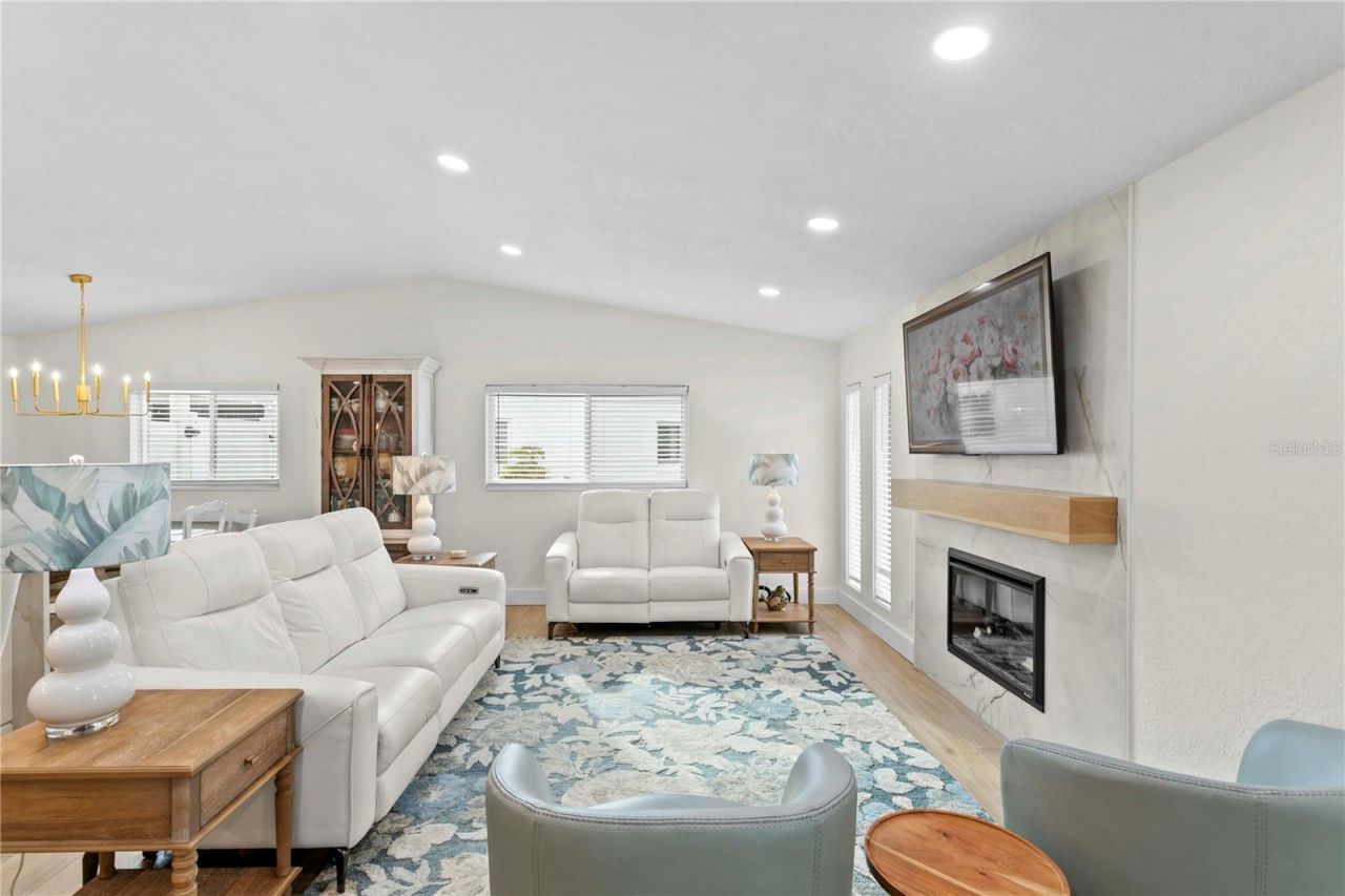 6947 S Shore Drive, South Pasadena, FL 33707 Photo