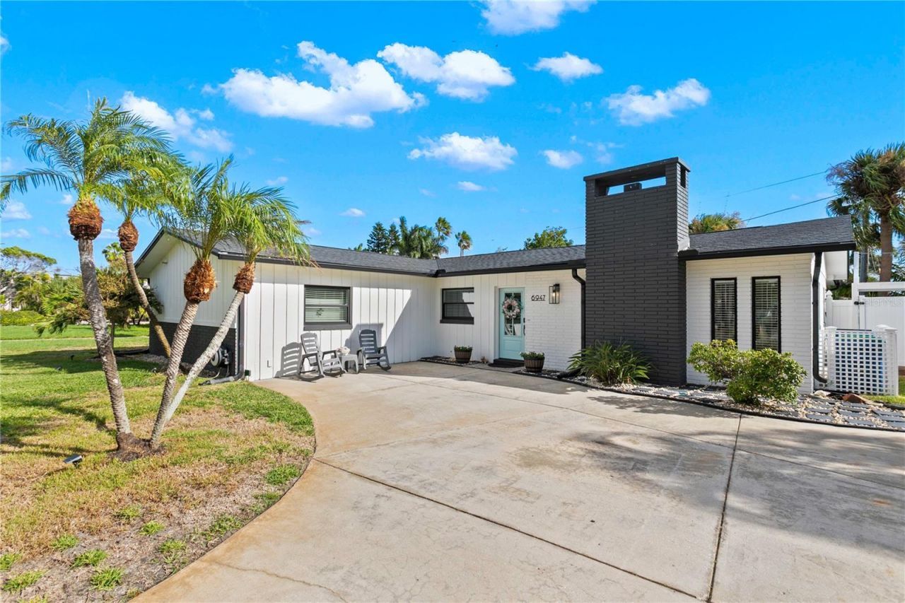 6947 S Shore Drive, South Pasadena, FL 33707 Photo