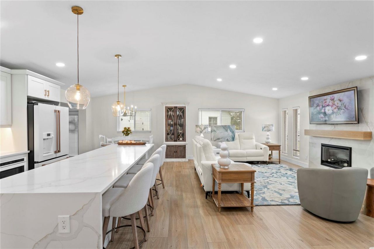 6947 S Shore Drive, South Pasadena, FL 33707 Photo