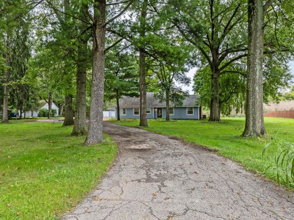 312 James Road , Gahanna, OH 43230