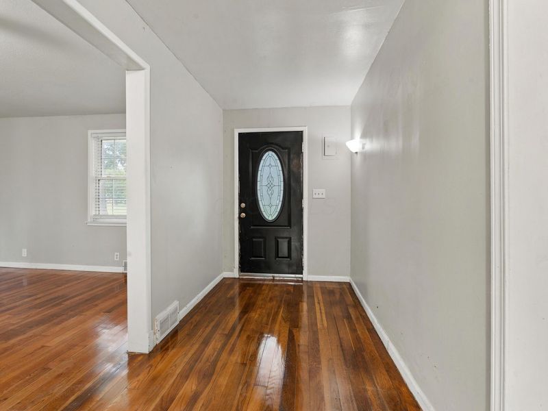 312 James Road , Gahanna, OH 43230 Photo 5