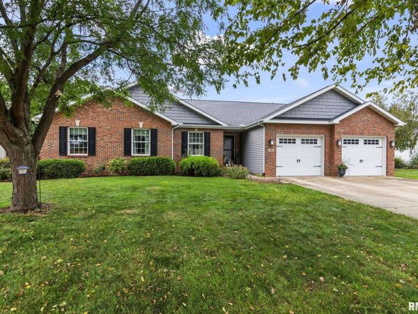 681 PHEASANT RUN, Sherman, IL 62684
