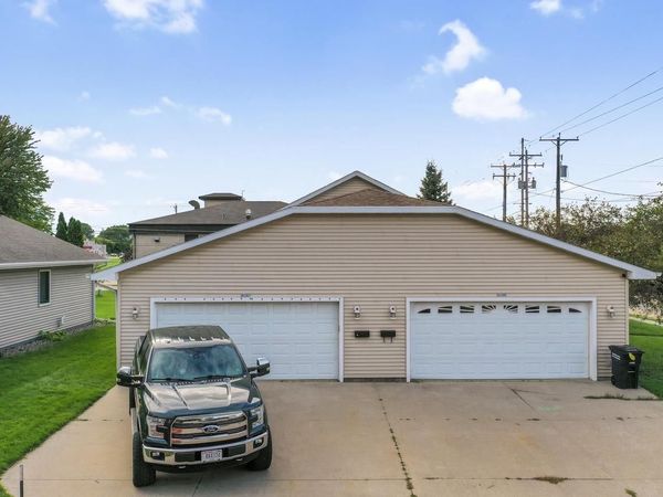 1737 EVANS STREET, Oshkosh, WI 54901