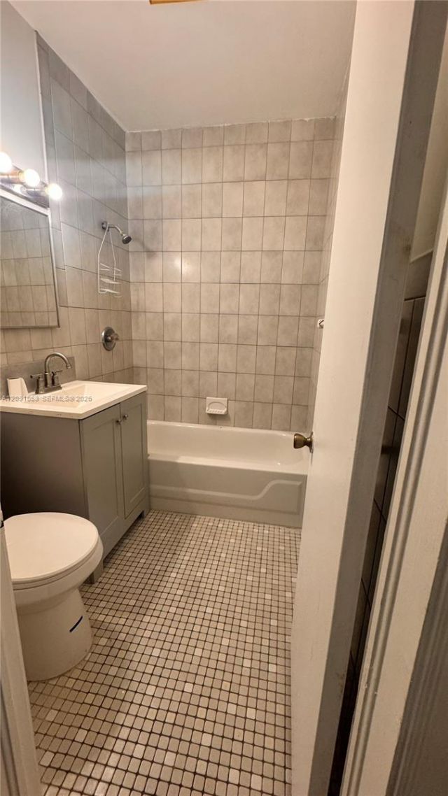 1905 Harding St , Unit 2, Hollywood, FL 33020 Photo