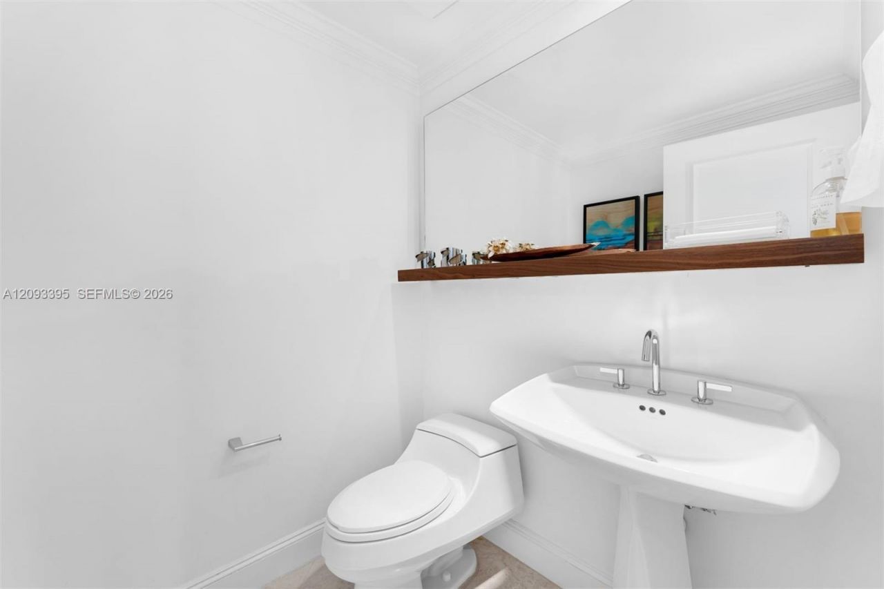781 Crandon Blvd , Unit 401, Key Biscayne, FL 33149 Photo