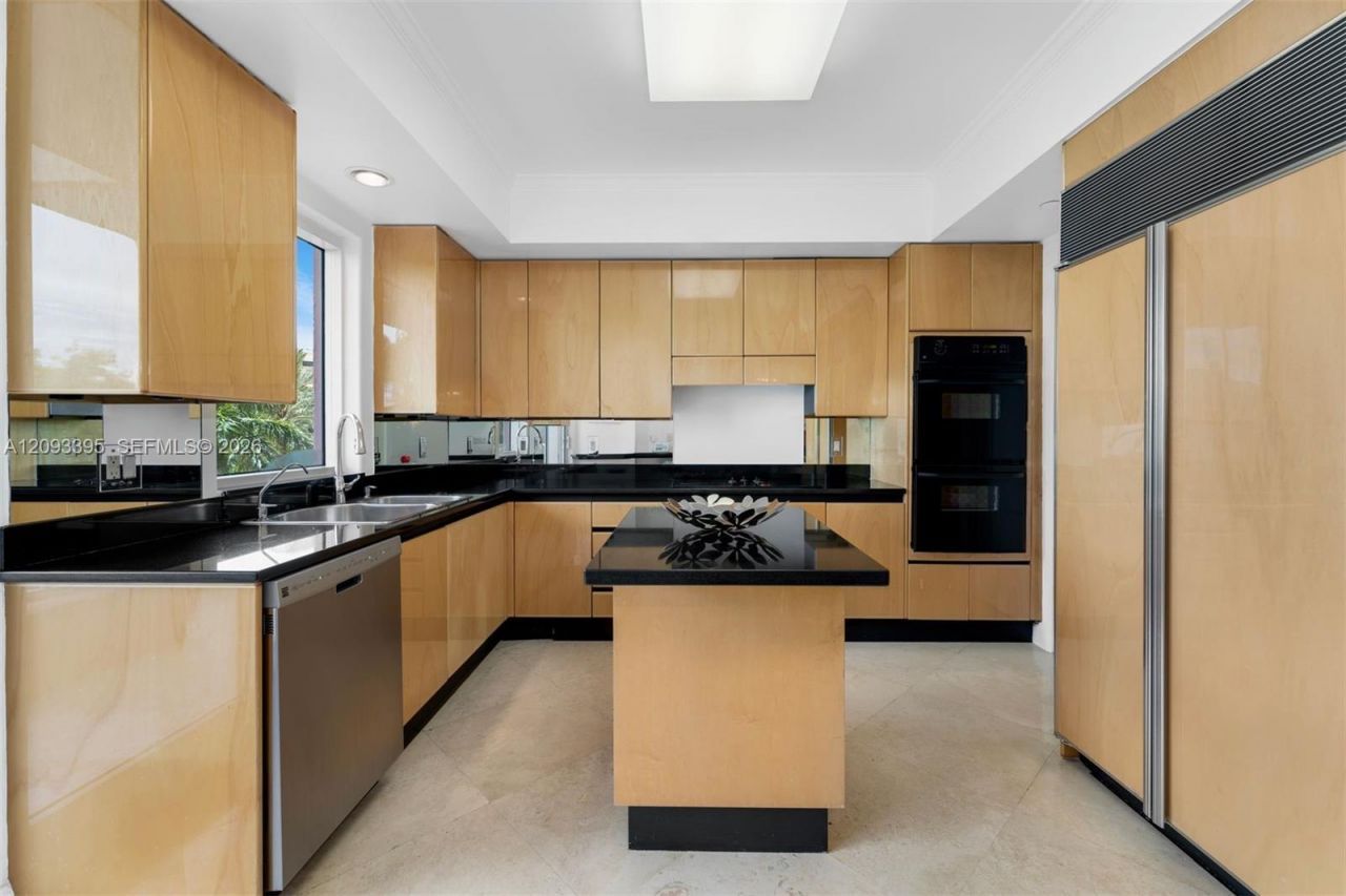 781 Crandon Blvd , Unit 401, Key Biscayne, FL 33149 Photo