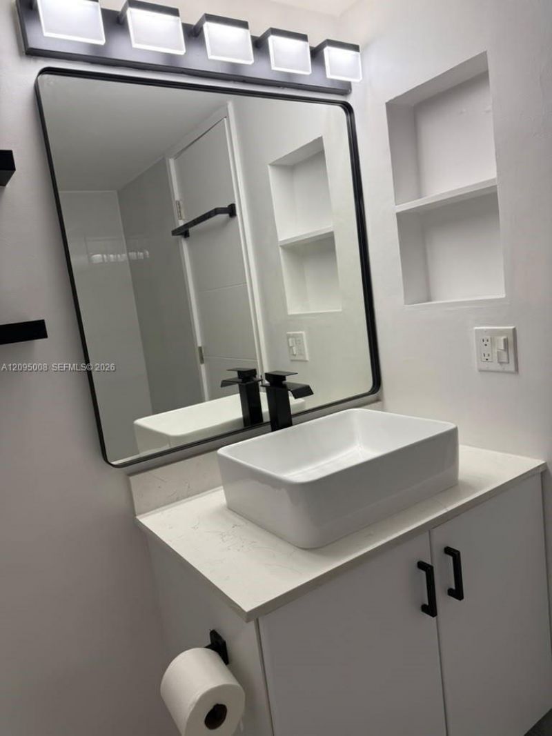 4140 NW 79th Ave, Unit 1C, Doral, FL 33166 Photo
