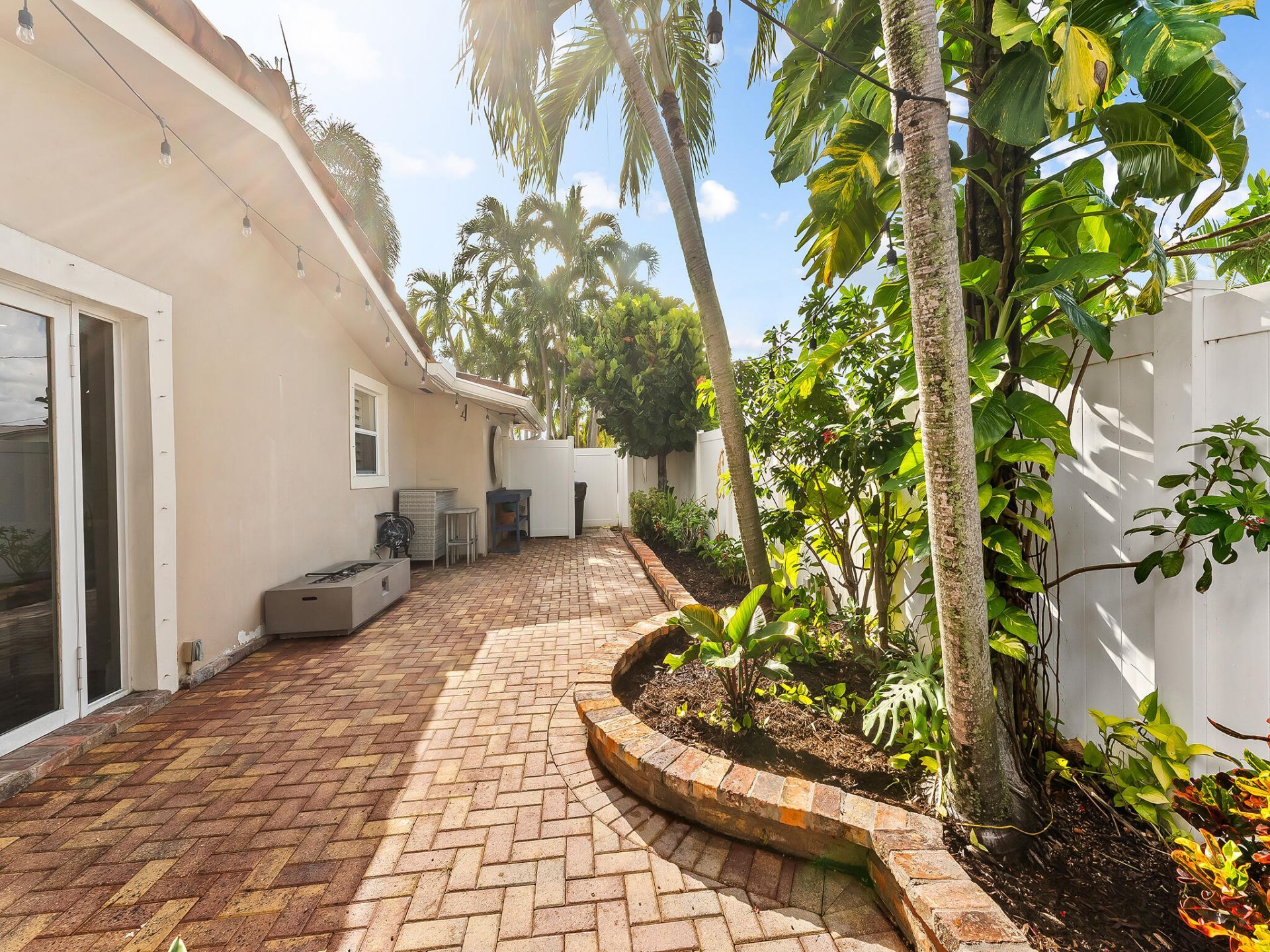 6340 NE 19th Terrace, Fort Lauderdale, FL 33308 Photo