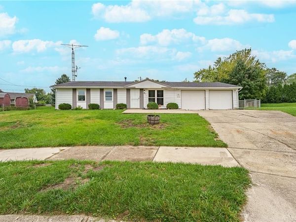 2128 Brennan Lane, Springfield, OH 45506