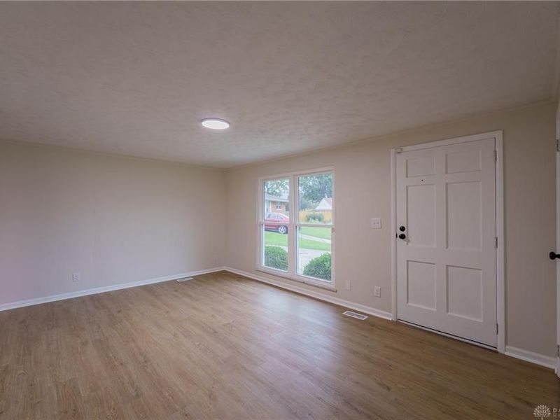 2128 Brennan Lane, Springfield, OH 45506 Photo 10