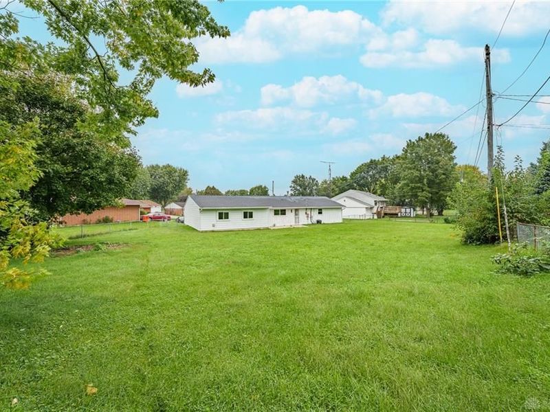 2128 Brennan Lane, Springfield, OH 45506 Photo 33
