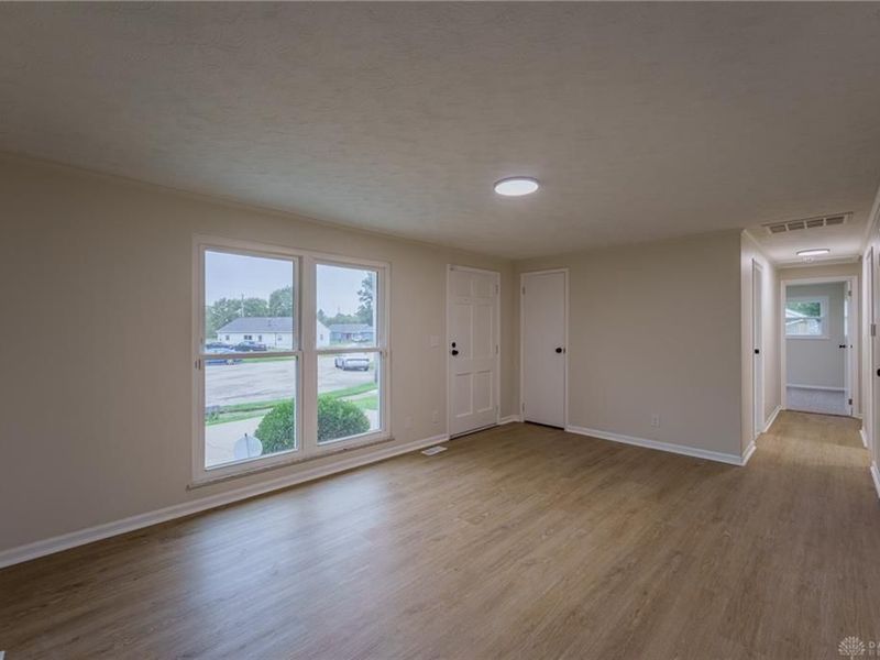 2128 Brennan Lane, Springfield, OH 45506 Photo 8