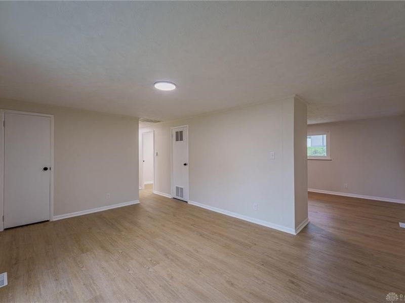 2128 Brennan Lane, Springfield, OH 45506 Photo 9