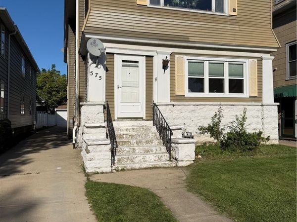 575 Mckinley Parkway , Buffalo, NY 14220