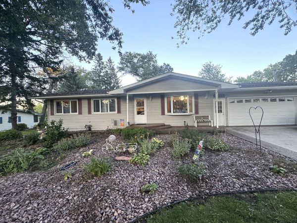 1655 Woodcrest Avenue, Owatonna, MN 55060