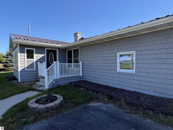 288 30th Avenue, Six Lakes, MI 48886