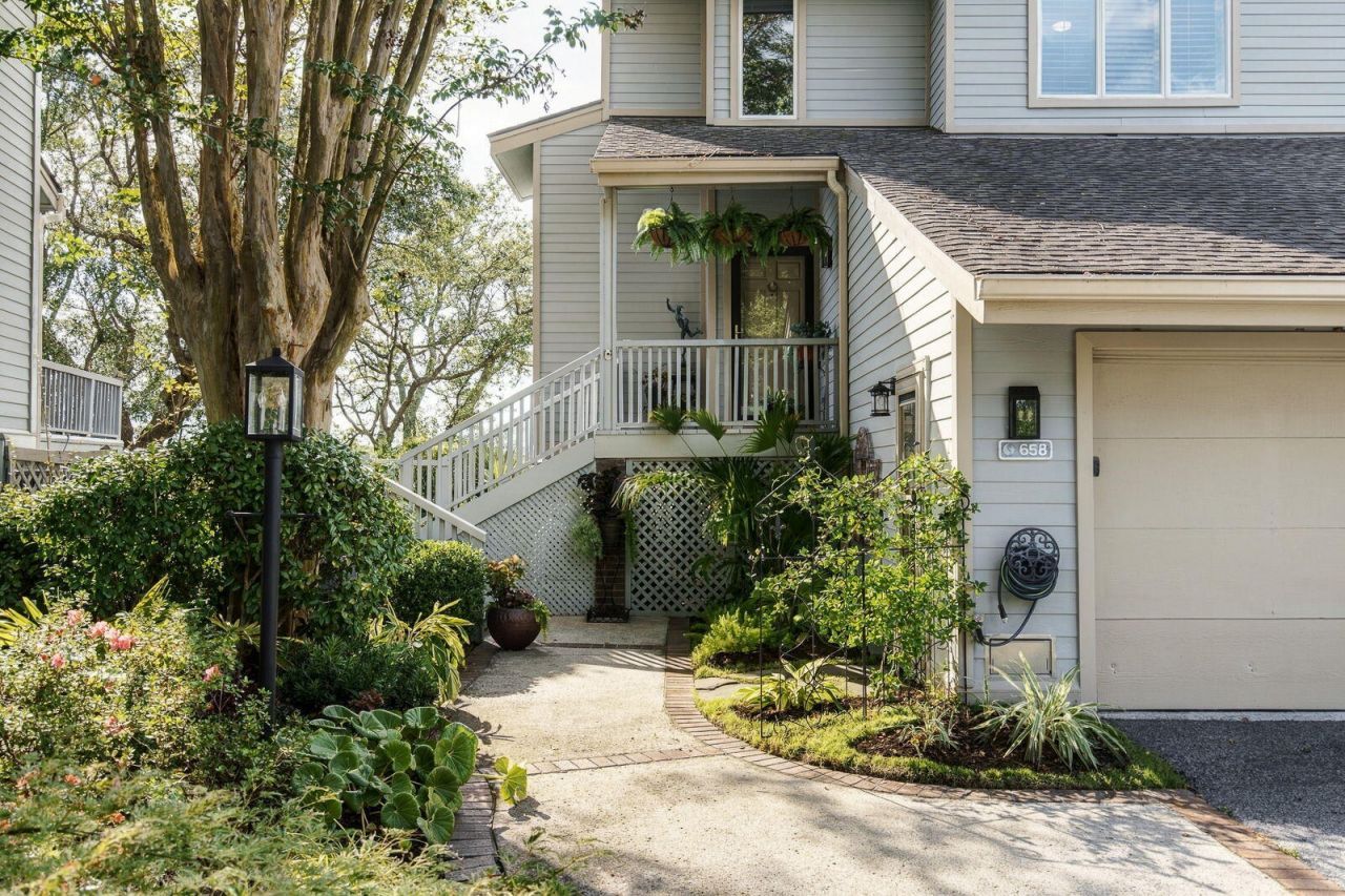 658 Harbor Creek Place Photo 10