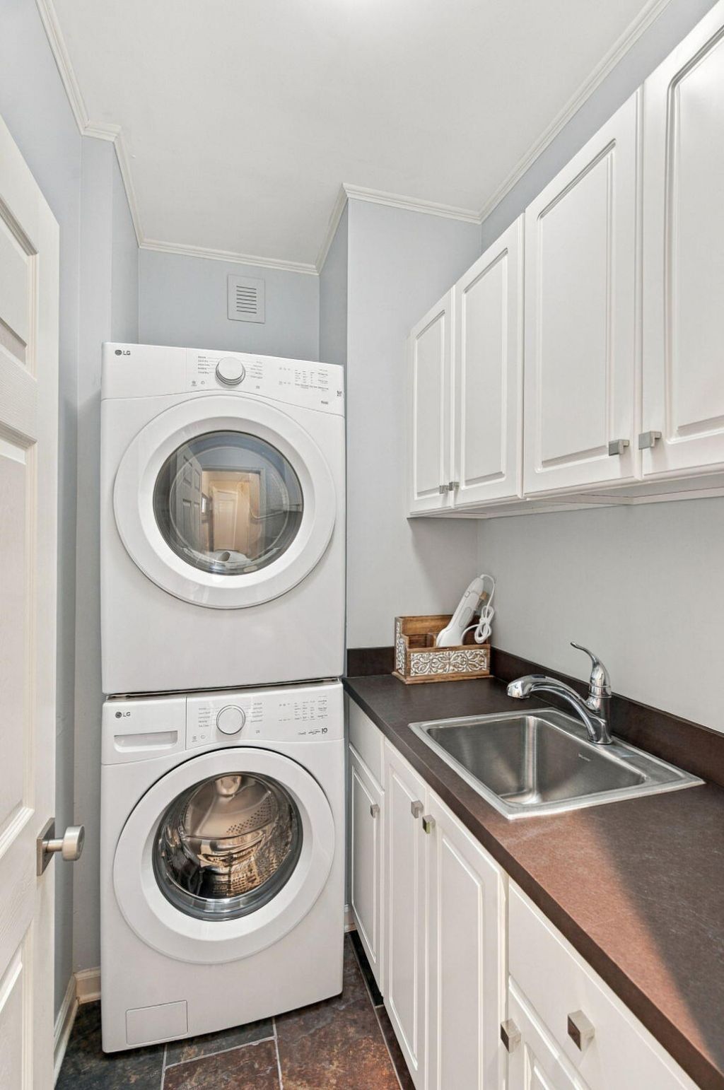 658 Harbor Creek Place Photo 26