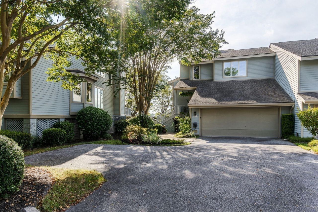 658 Harbor Creek Place Photo 9