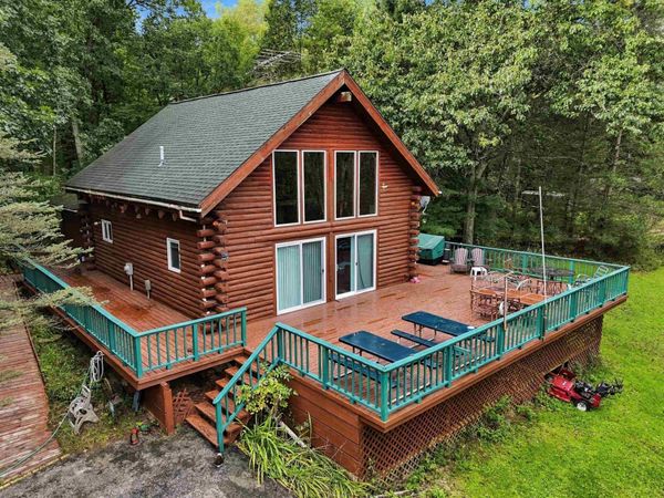 373 Fish Court, Oxford, WI 53952