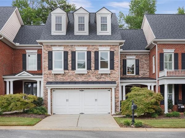 3004 Village Green Circle, Roswell, GA 30075