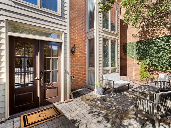63 Willow Glen, Atlanta, GA 30342