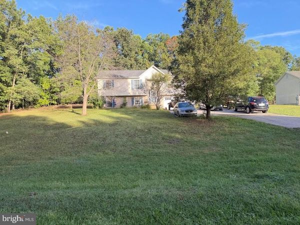 15 PARAGON DRIVE, BUNKER HILL, WV 25413