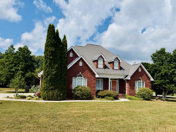 200 HIGHPOINT BLVD , Tullahoma, TN 37388