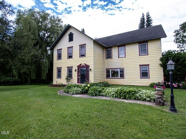 801 Mace Chasm Road, Keeseville, NY 12944