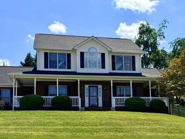 5240 Dresden CIR, Roanoke, VA 24012