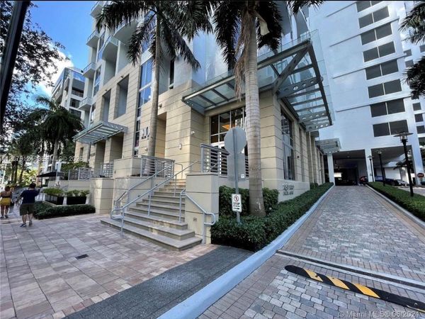 1060 Brickell Ave , Unit 2709, Miami, FL 33131